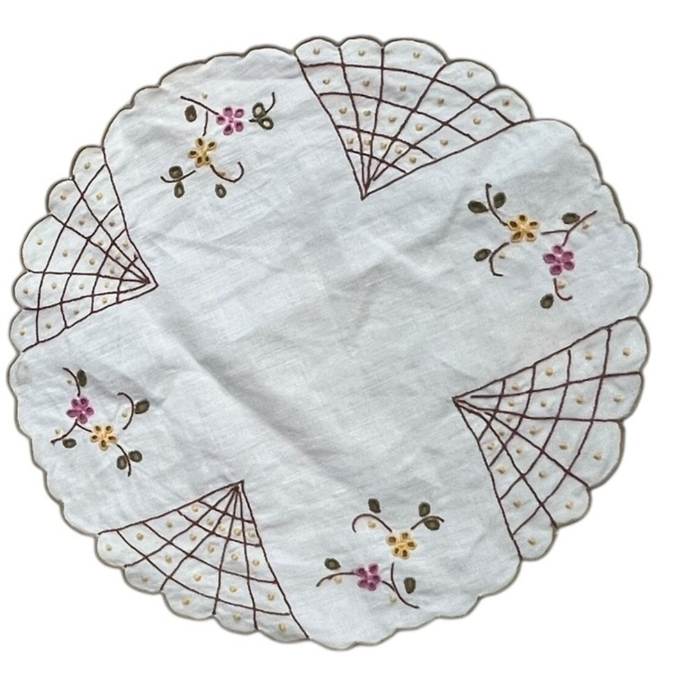 White Embroidered Doily Floral